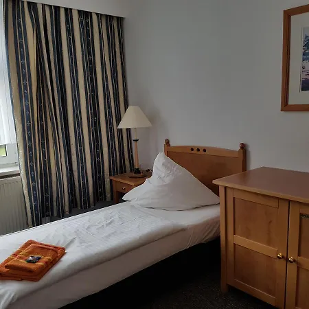 Wohnen Auf Zeit Nahe Leipziger Messe Hostel